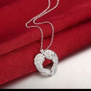 925 STERING SILVER   Elegant  Heart  Necklace